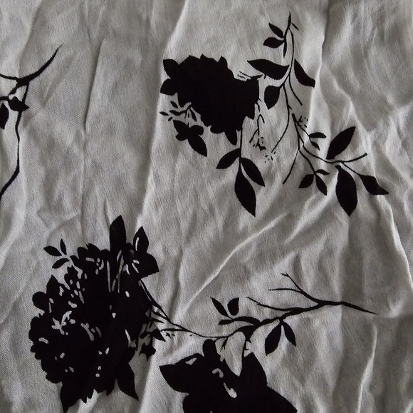 Flowy, high low tube top - Picture 3 of 3